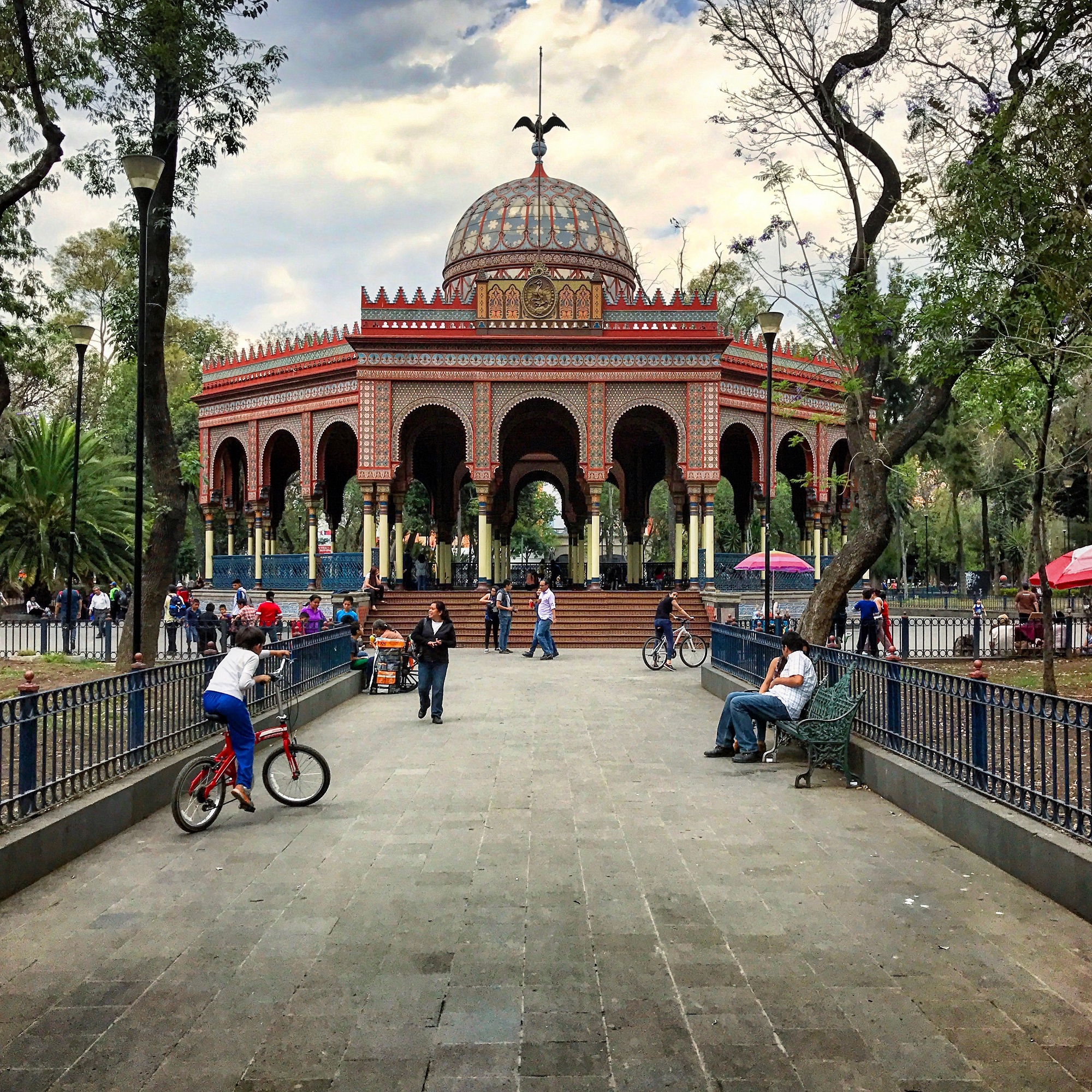 Best Neighborhoods in Mexico City – Santa María la Ribera!