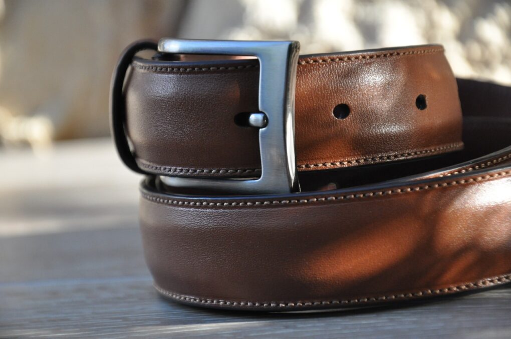 A Complete Guide to Men's Belts: Types and Styles